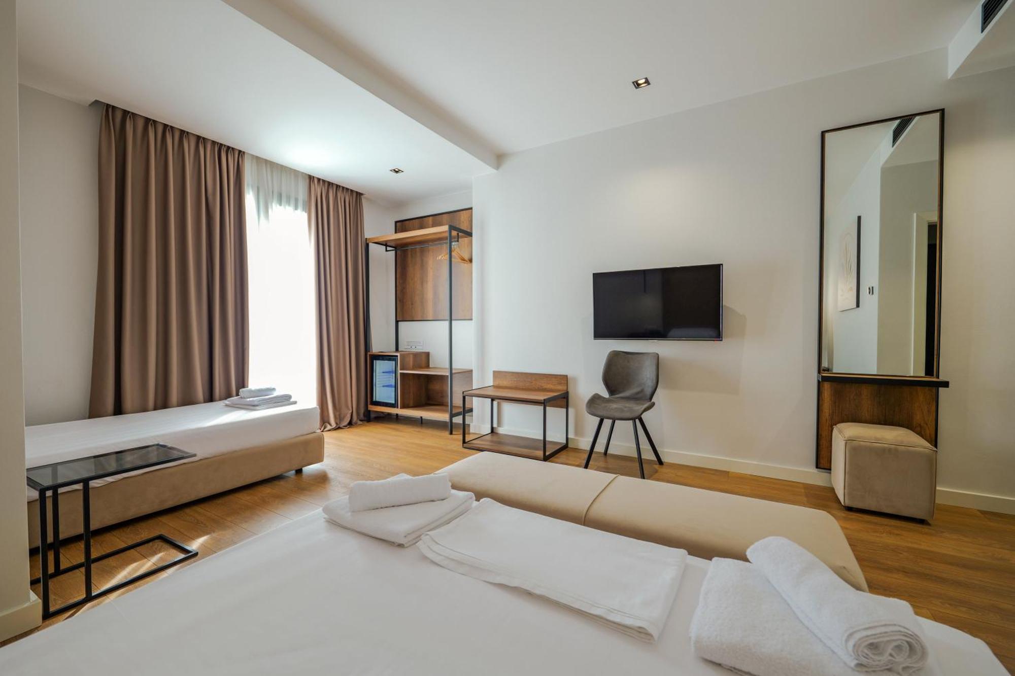Hotel Central فلورا المظهر الخارجي الصورة